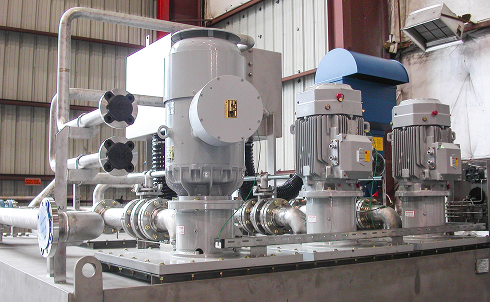 lube oil tank with vertical three screw pumps